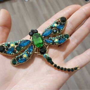 💚 Betsey Johnson colorful dragonfly brooch 💚